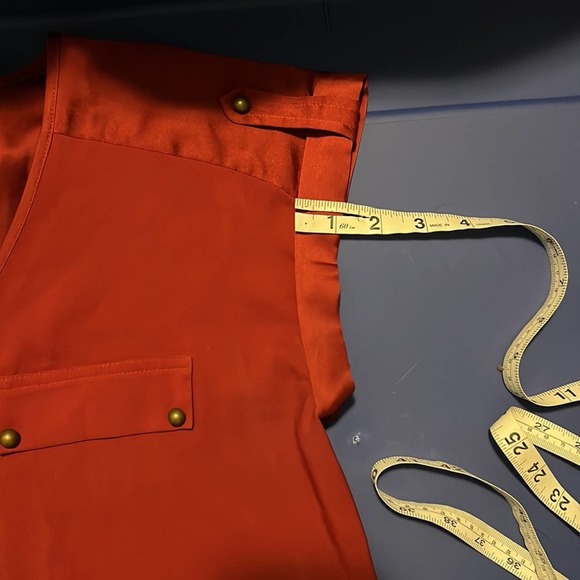 Express Burgundy M Cuffed Cap Sleeve Blouse - Picture 10 of 10